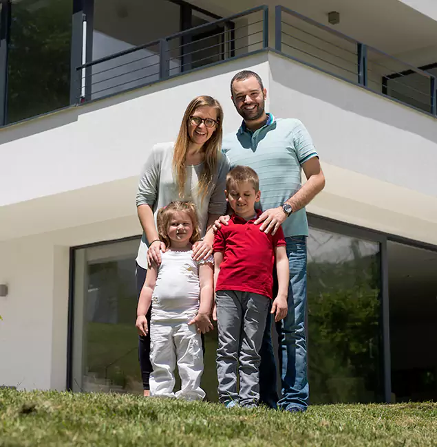 Why Meridian Trusts Meridian Pest Control Pro for Carpenter Bee Removal?